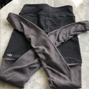 Black grey S Alo Yoga in good used condition.